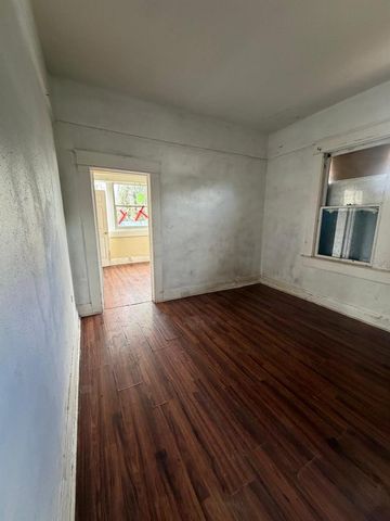 8216 N 14TH STREET, Tampa, FL 33604