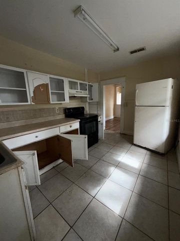 8216 N 14TH STREET, Tampa, FL 33604