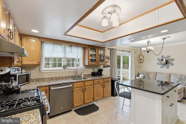 4 KENT CT, Forked River, NJ 08731