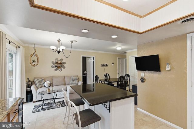 4 KENT CT, Forked River, NJ 08731