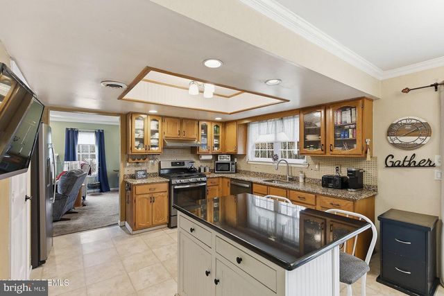 4 KENT CT, Forked River, NJ 08731