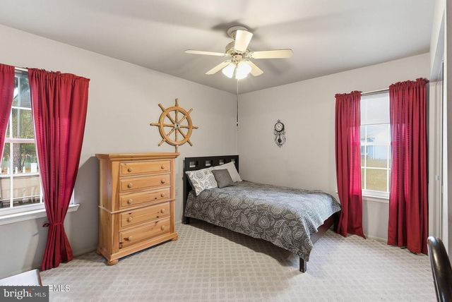 4 KENT CT, Forked River, NJ 08731