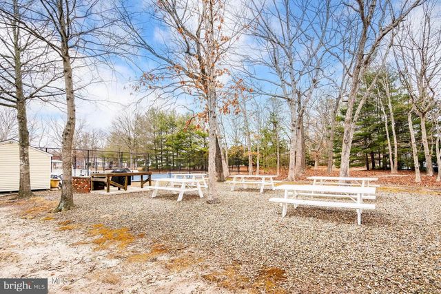 4 KENT CT, Forked River, NJ 08731