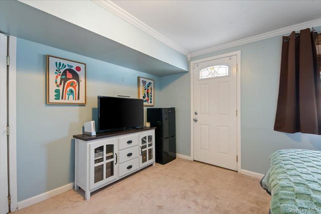 330 Granada Parkway, Lindenhurst, NY 11757