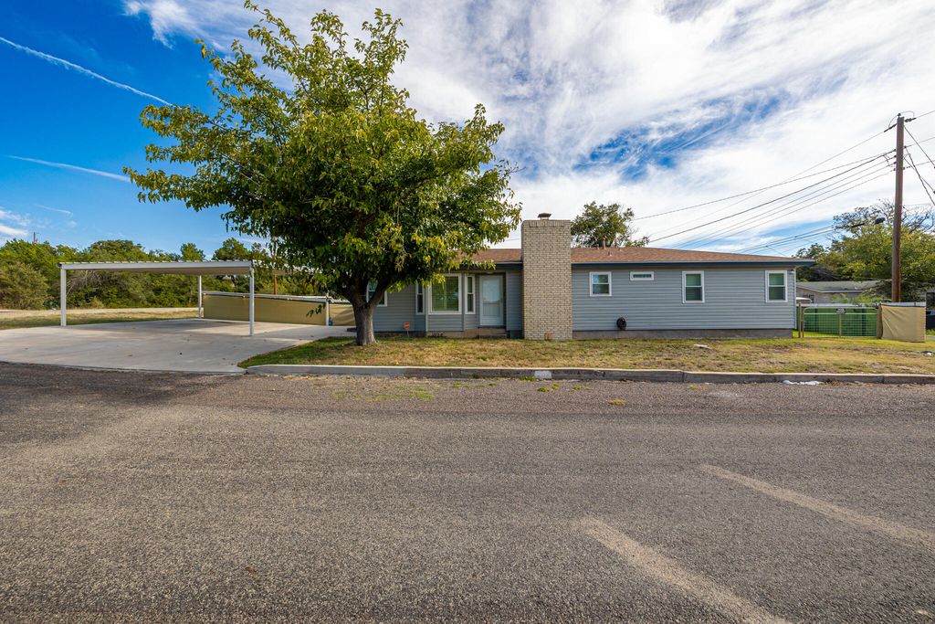 Image 1 of property listing at 204 Cedar Drive, Ozona, TX 76943