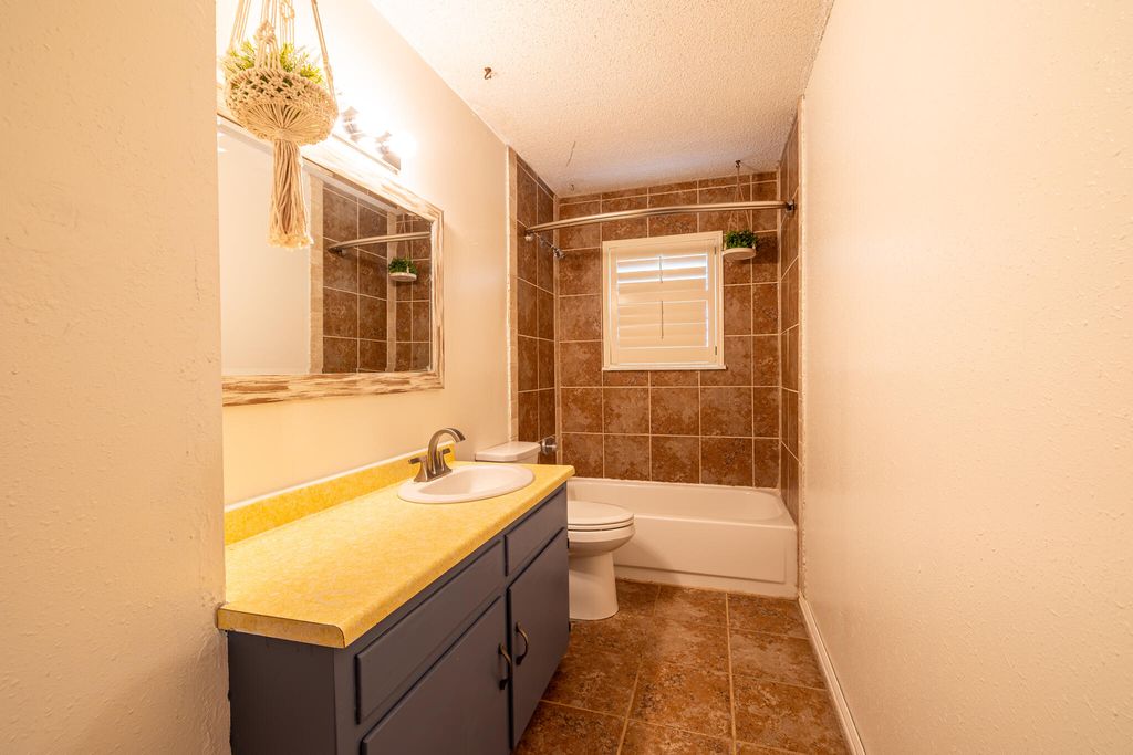 Image 11 of property listing at 204 Cedar Drive, Ozona, TX 76943