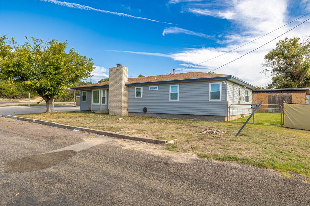 Image 2 of property listing at 204 Cedar Drive, Ozona, TX 76943