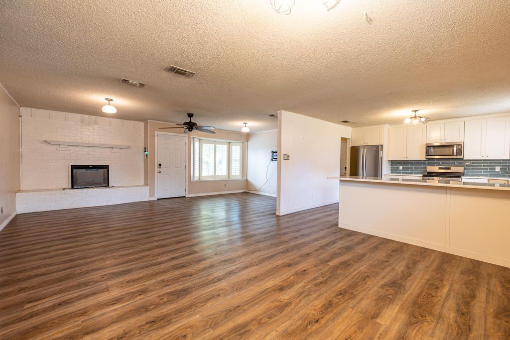 Image 3 of property listing at 204 Cedar Drive, Ozona, TX 76943