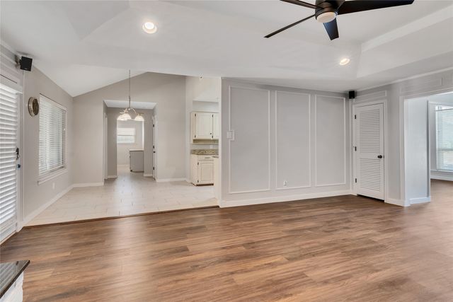 1301 Oak Timber Drive, Euless, TX 76039