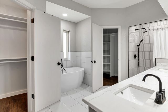 1301 Oak Timber Drive, Euless, TX 76039