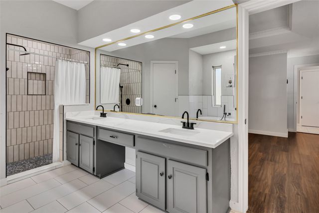 1301 Oak Timber Drive, Euless, TX 76039