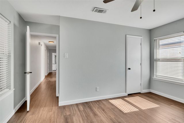 1301 Oak Timber Drive, Euless, TX 76039