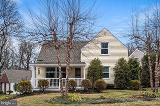 25 MIDLAND AVE, Berwyn, PA 19312