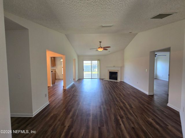 6552 CRIMSON LEAF Lane, Jacksonville, FL 32244