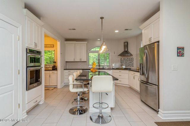 5 Ramapo Court, Colts Neck, NJ 07722
