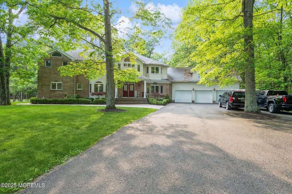5 Ramapo Court, Colts Neck, NJ 07722