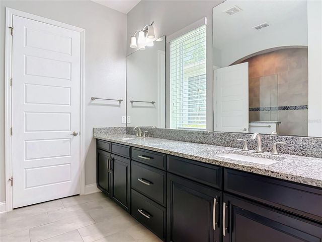 450 WINDY PINE WAY, Oviedo, FL 32765
