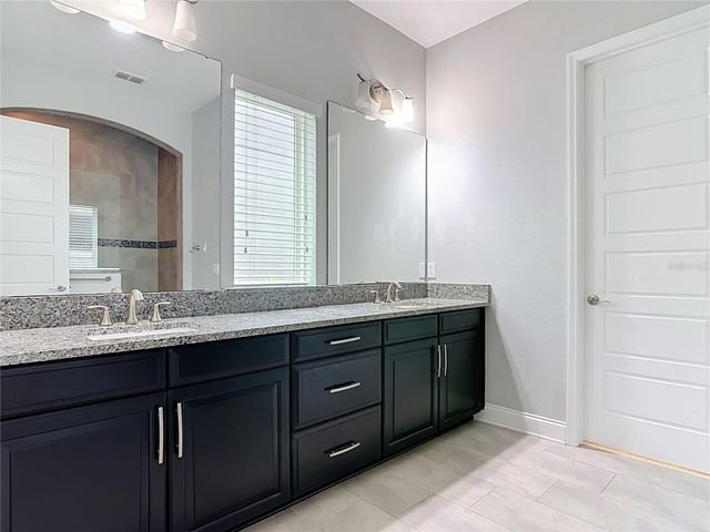 450 WINDY PINE WAY, Oviedo, FL 32765