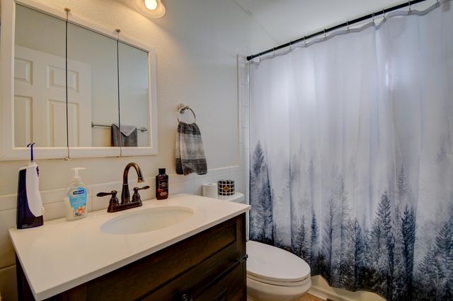 4909 Chromium Drive NE, Rio Rancho, NM 87124