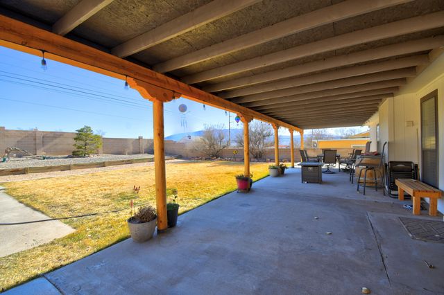 4909 Chromium Drive NE, Rio Rancho, NM 87124