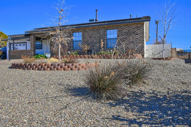 4909 Chromium Drive NE, Rio Rancho, NM 87124