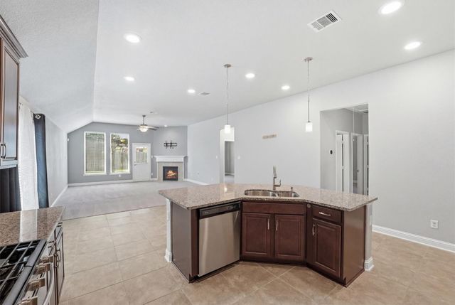1911 Cedar Ridge Lane, Pearland, TX 77089