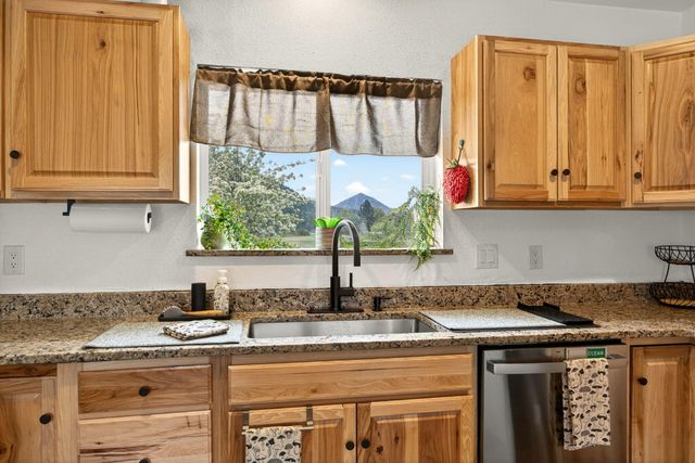 2315 NE Foothill Boulevard, Grants Pass, OR 97526