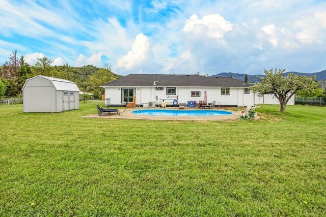 2315 NE Foothill Boulevard, Grants Pass, OR 97526