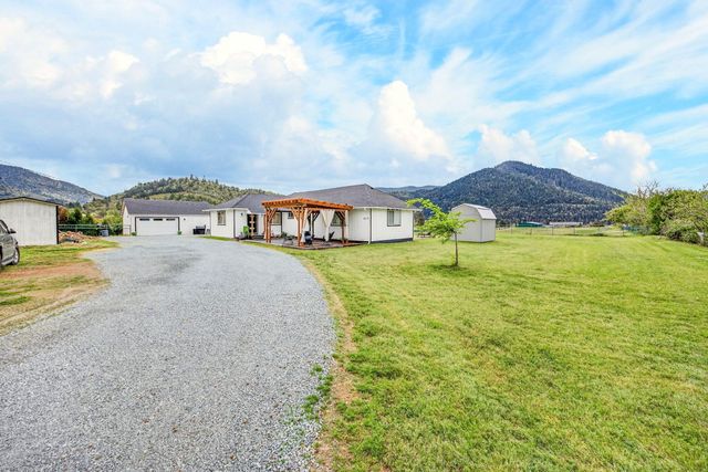 2315 NE Foothill Boulevard, Grants Pass, OR 97526