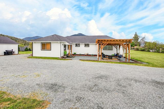 2315 NE Foothill Boulevard, Grants Pass, OR 97526