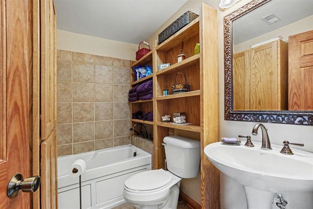 275 Negaunee Lake Drive, Evart, MI 49631