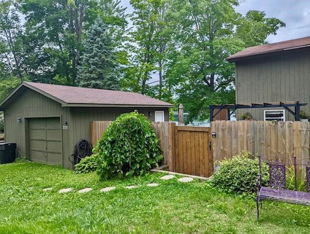 275 Negaunee Lake Drive, Evart, MI 49631