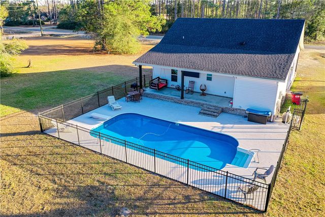 5512 Owens Road, Blackshear, GA 31516