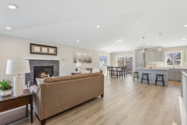 6062 Fuller Circle, Wyoming, MN 55092