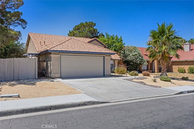 830 E Avenue K4, Lancaster, CA 93535