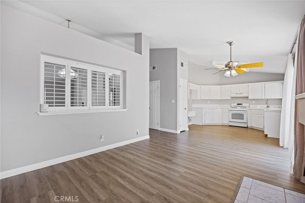 Image 30 of property listing at 830 E Avenue K4, Lancaster, CA 93535