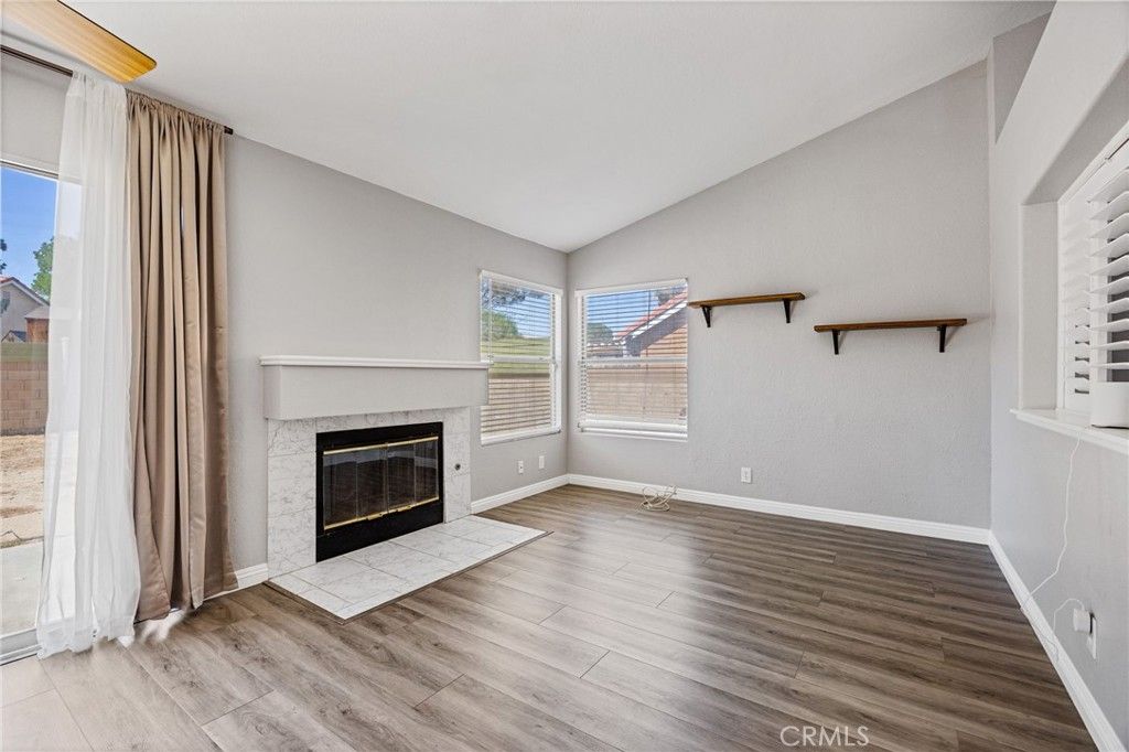 Image 5 of property listing at 830 E Avenue K4, Lancaster, CA 93535