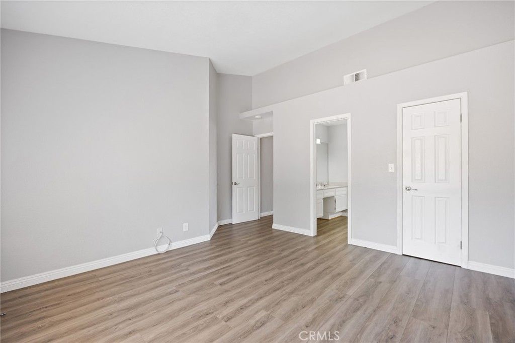 Image 6 of property listing at 830 E Avenue K4, Lancaster, CA 93535