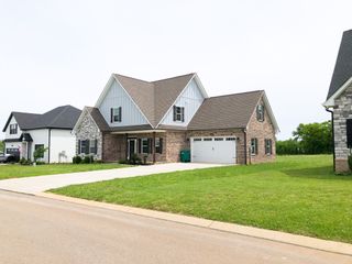 95 Lookout Dr, Winchester, TN 37398