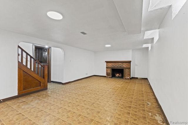 12125 E Outer Drive, Detroit, MI 48224