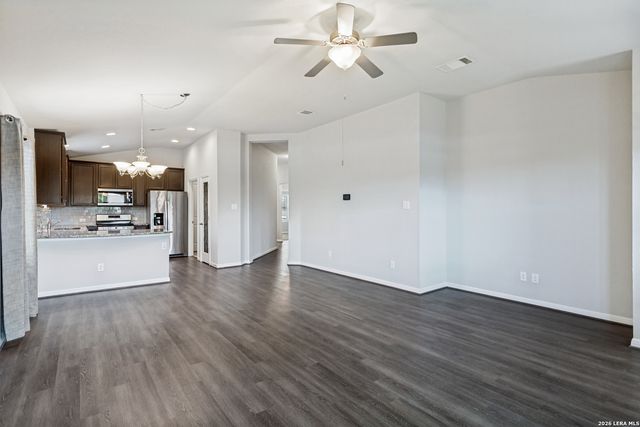 6818 Dashmoor Crk, San Antonio, TX 78244