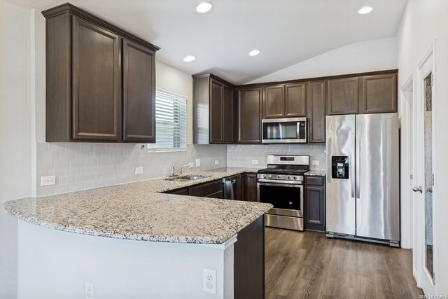 6818 Dashmoor Crk, San Antonio, TX 78244