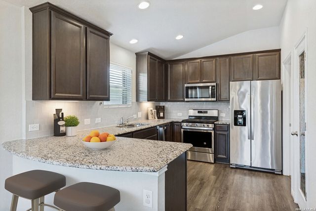 6818 Dashmoor Crk, San Antonio, TX 78244