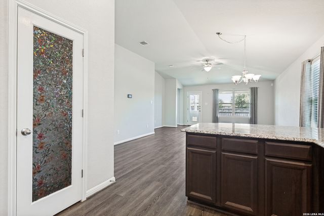 6818 Dashmoor Crk, San Antonio, TX 78244