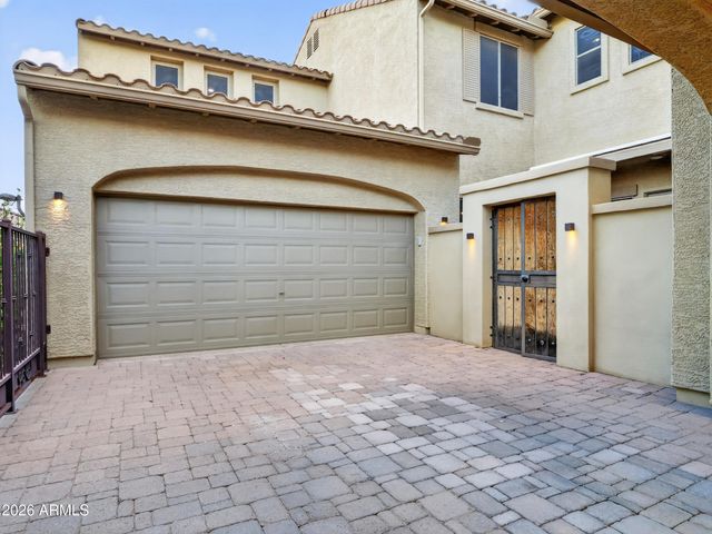2539 W CAVALRY Drive, Phoenix, AZ 85086