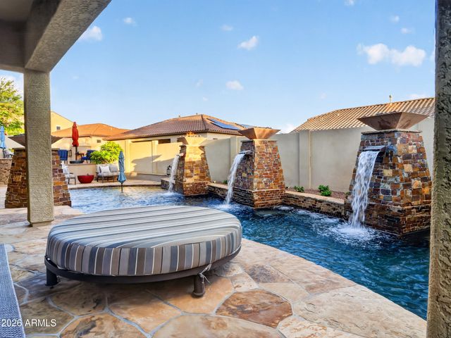2539 W CAVALRY Drive, Phoenix, AZ 85086