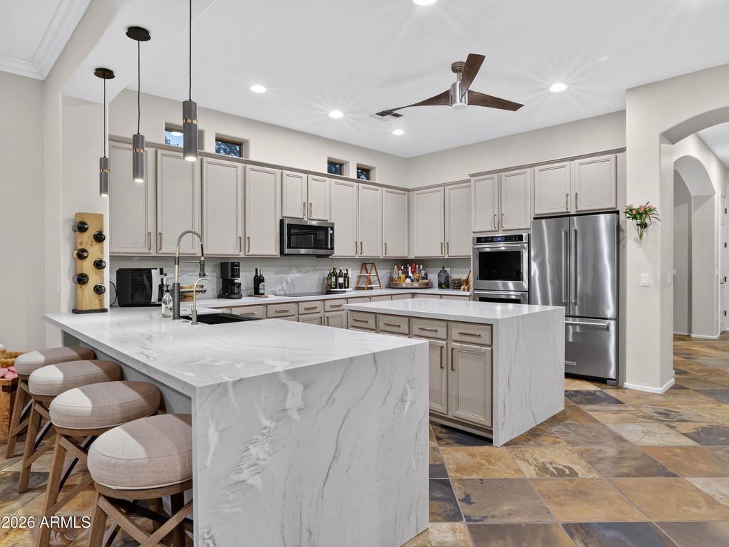 2539 W CAVALRY Drive, Phoenix, AZ 85086 — photo 3