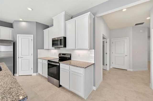 6408 DOMIZIO DRIVE, Winter Haven, FL 33884