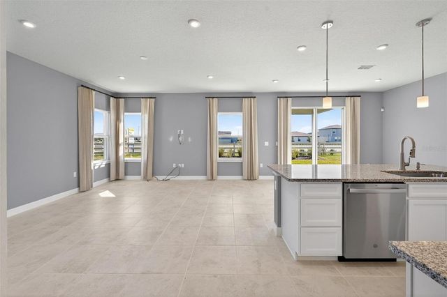 6408 DOMIZIO DRIVE, Winter Haven, FL 33884