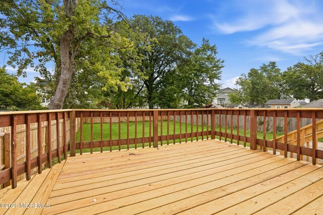 25 Collins Avenue, Port Monmouth, NJ 07758